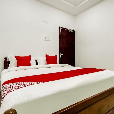 Oyo 70841 Hotel Anjali Residency Velur Eksteriør bilde