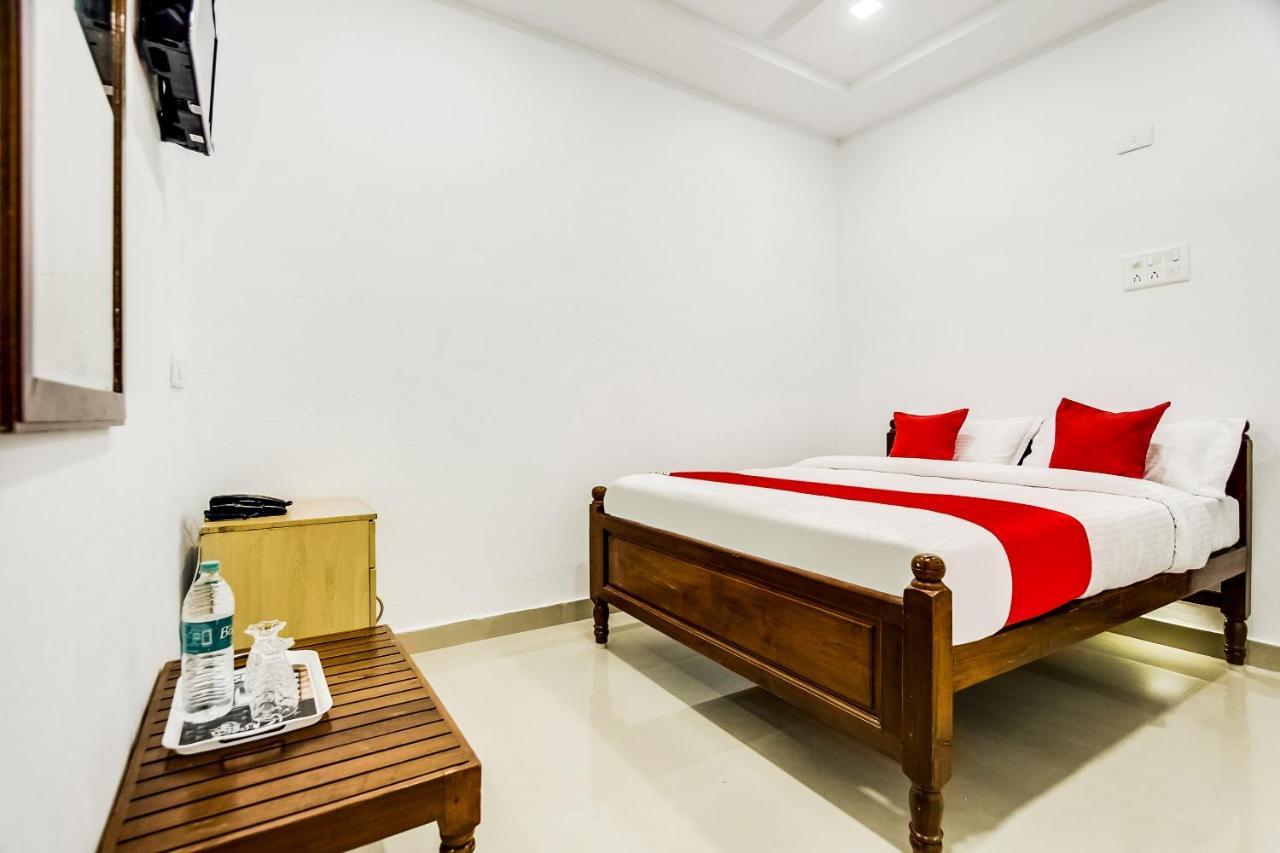 Oyo 70841 Hotel Anjali Residency Velur Eksteriør bilde
