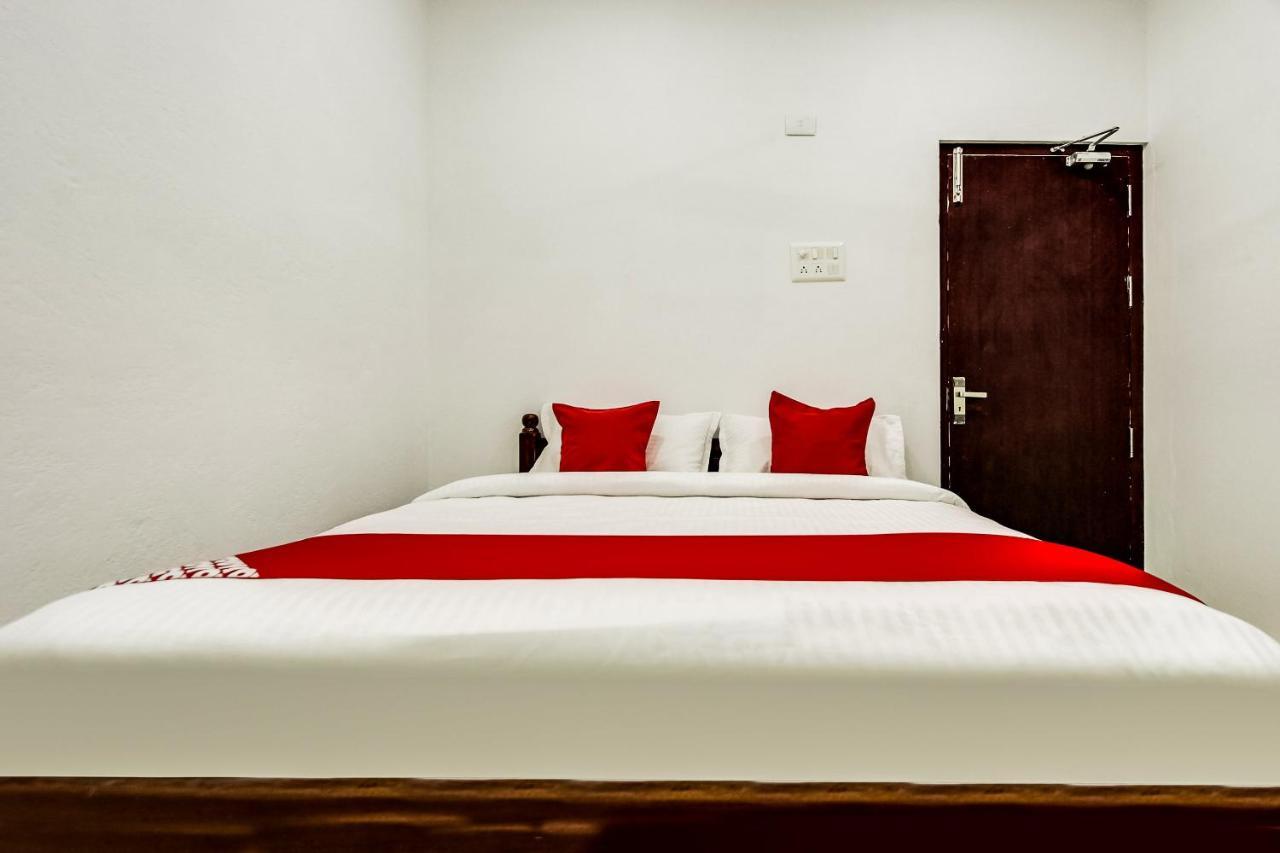 Oyo 70841 Hotel Anjali Residency Velur Eksteriør bilde