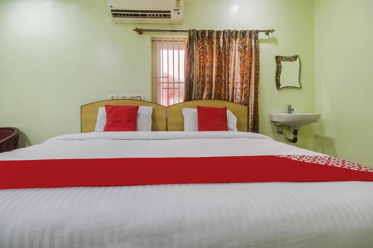 Oyo 70841 Hotel Anjali Residency Velur Eksteriør bilde