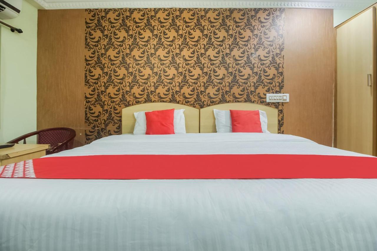 Oyo 70841 Hotel Anjali Residency Velur Eksteriør bilde